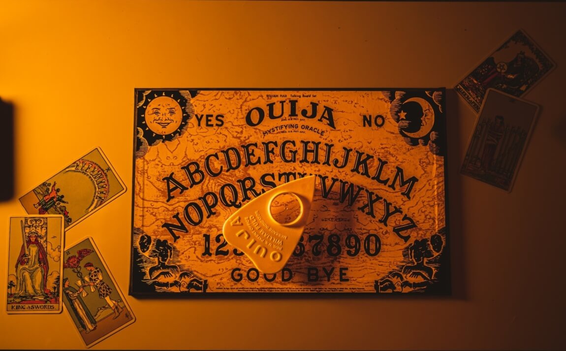 ZoZo Planchette featuring 'I Summon Thee to Come and Play with Me' Wording.  Includes Safety Tab For Use With Ouija Board, Talking Board by The  Planchette - Shop Online for Toys in